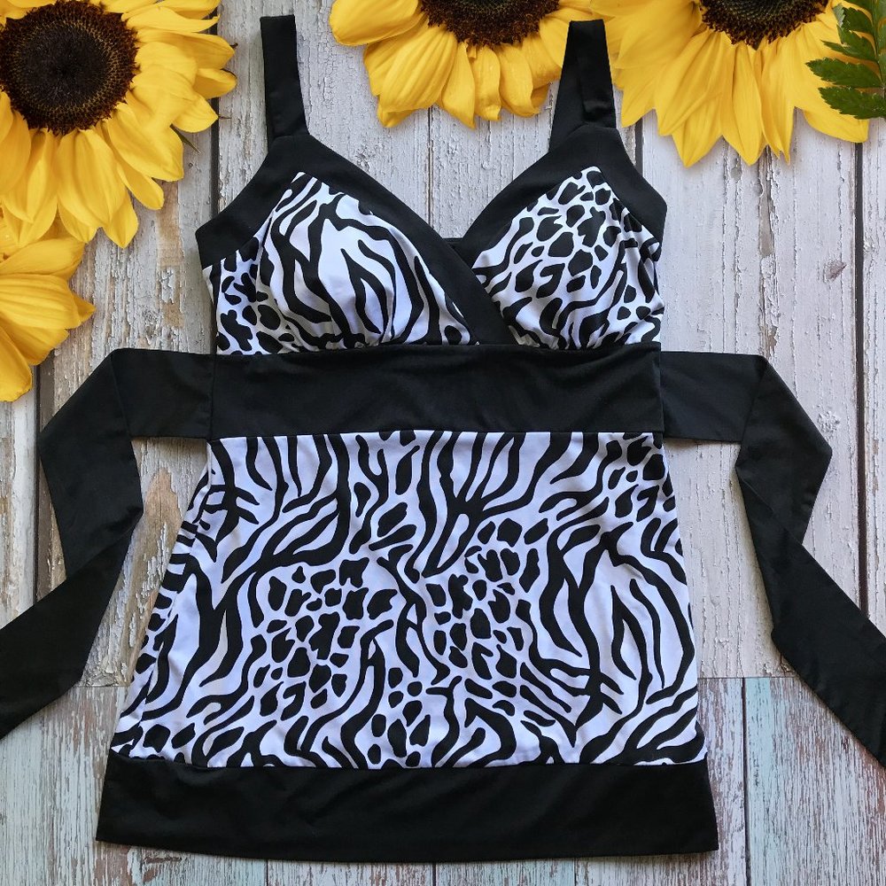 INC International Concepts Camisole with Shelf Bra 👒👗